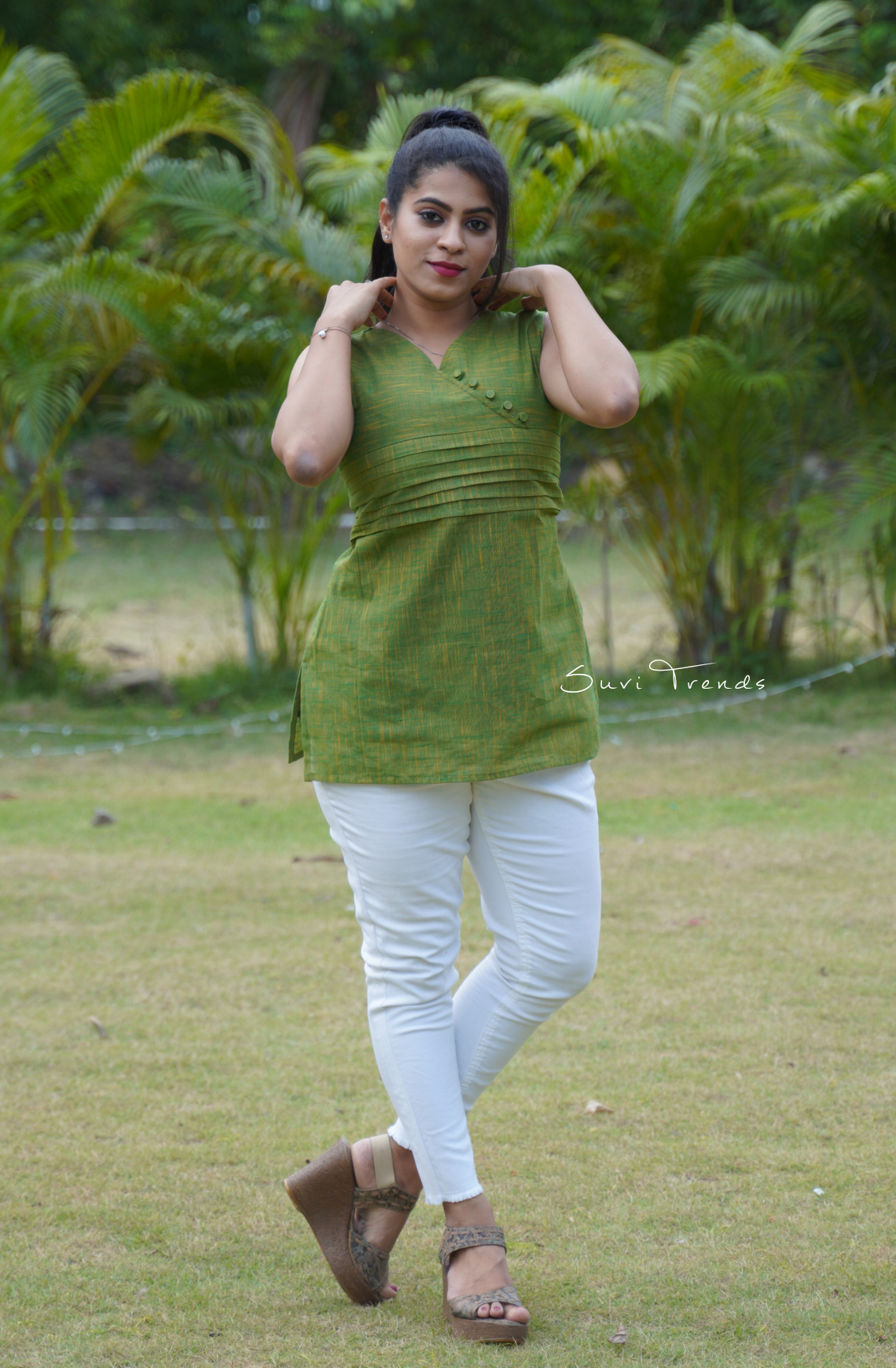 Solid Pintuck Sleeveless Top - Green
