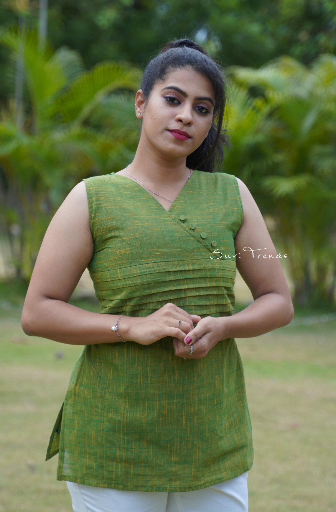 Solid Pintuck Sleeveless Top - Green