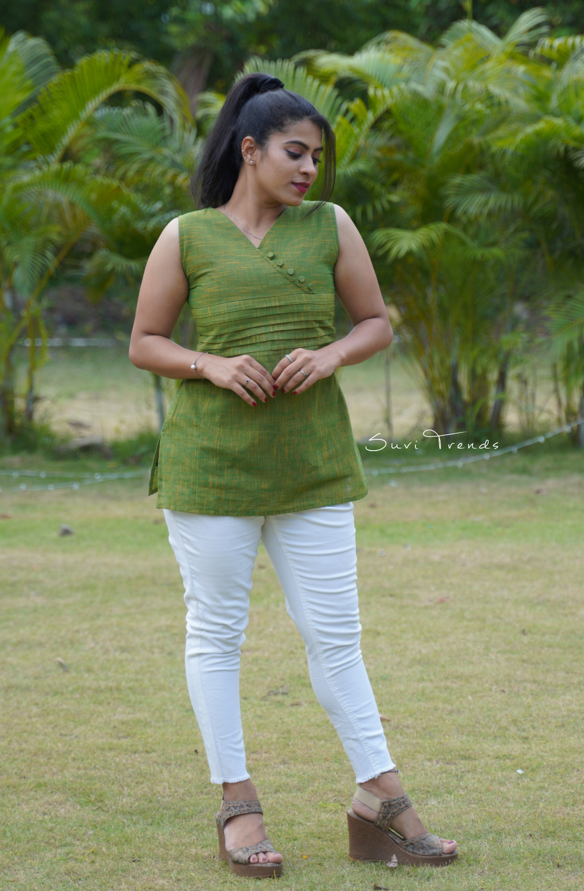 Solid Pintuck Sleeveless Top - Green