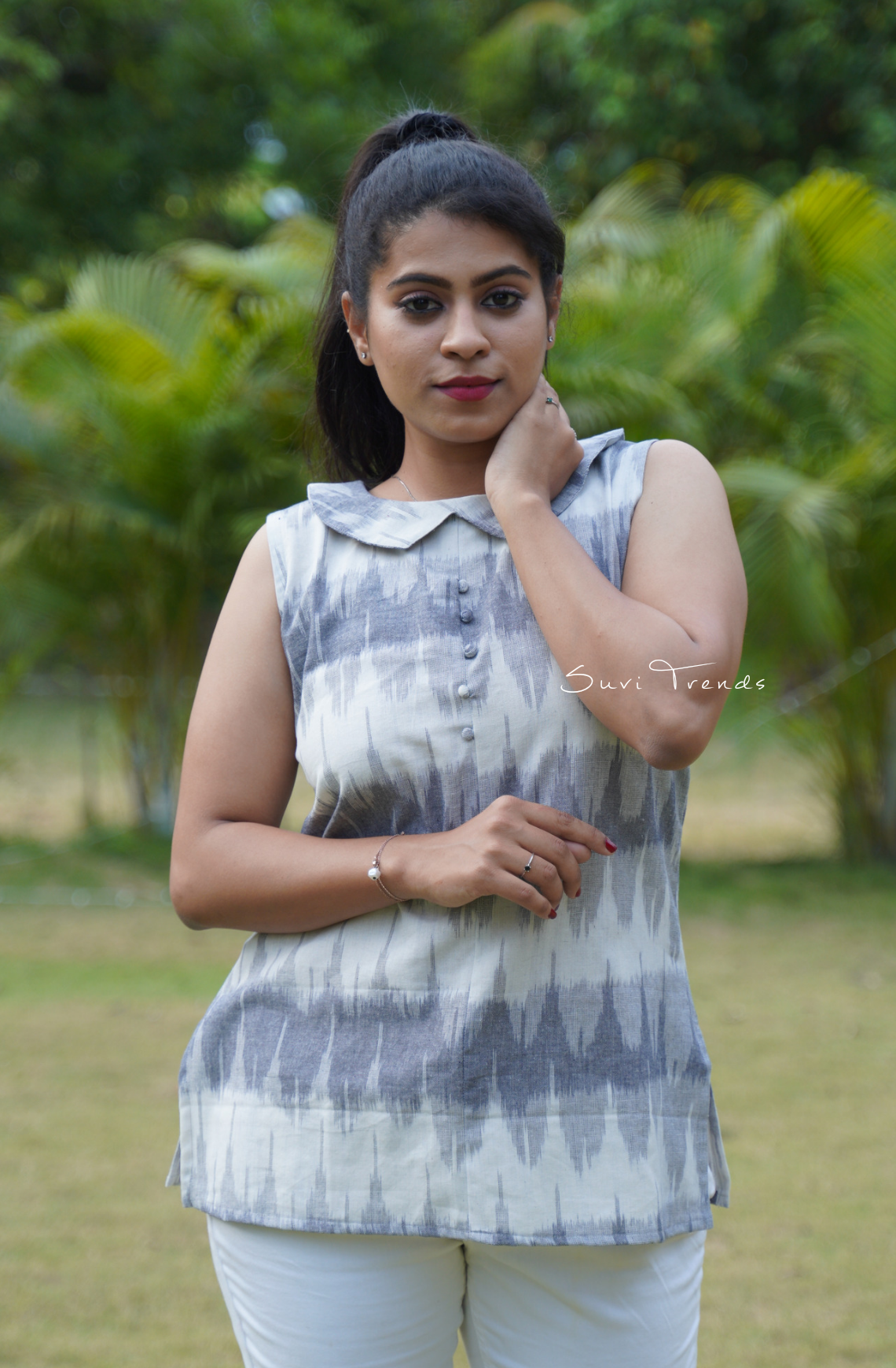 Sleeveless Ikat Short Top - Grey & Off White