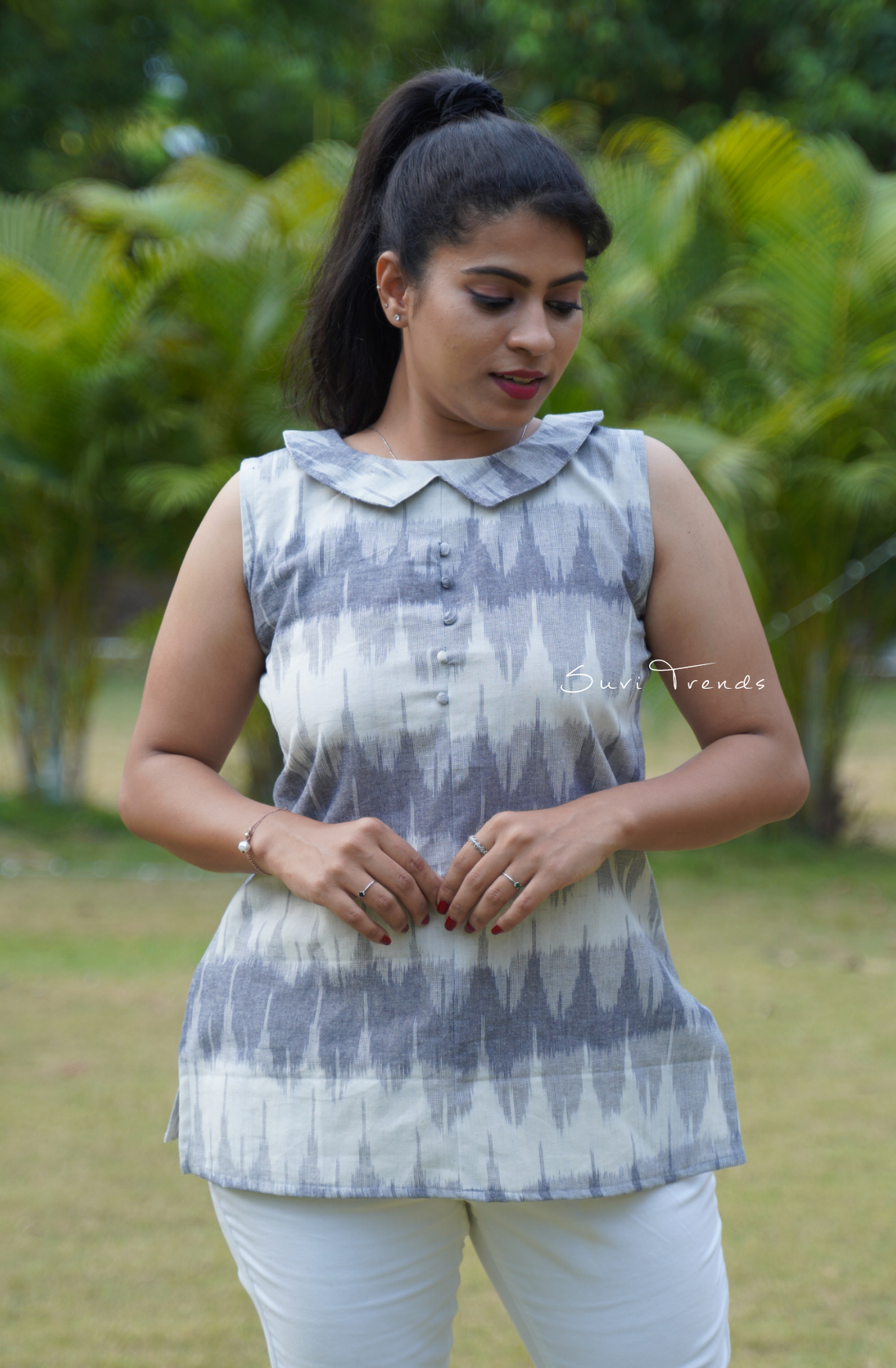 Sleeveless Ikat Short Top - Grey & Off White