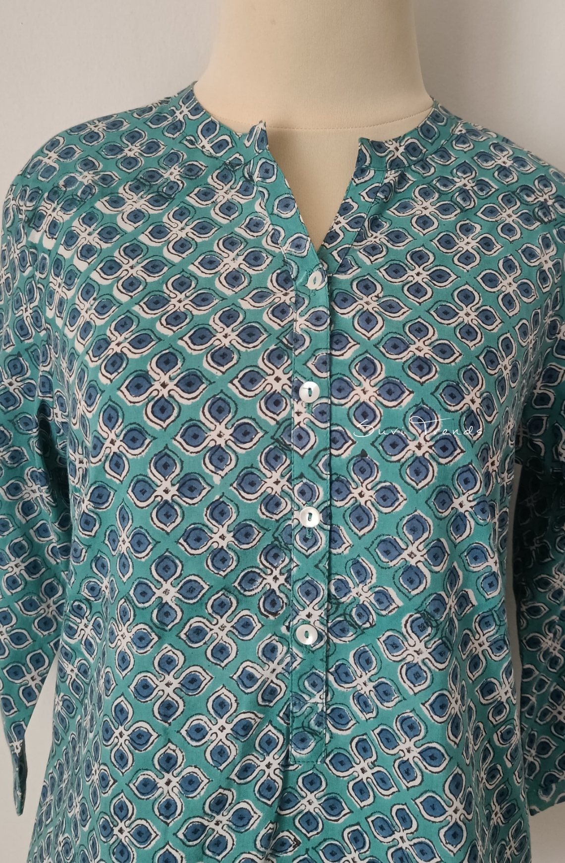 Clover Leaf Printed Cotton Kurti - Torquoise