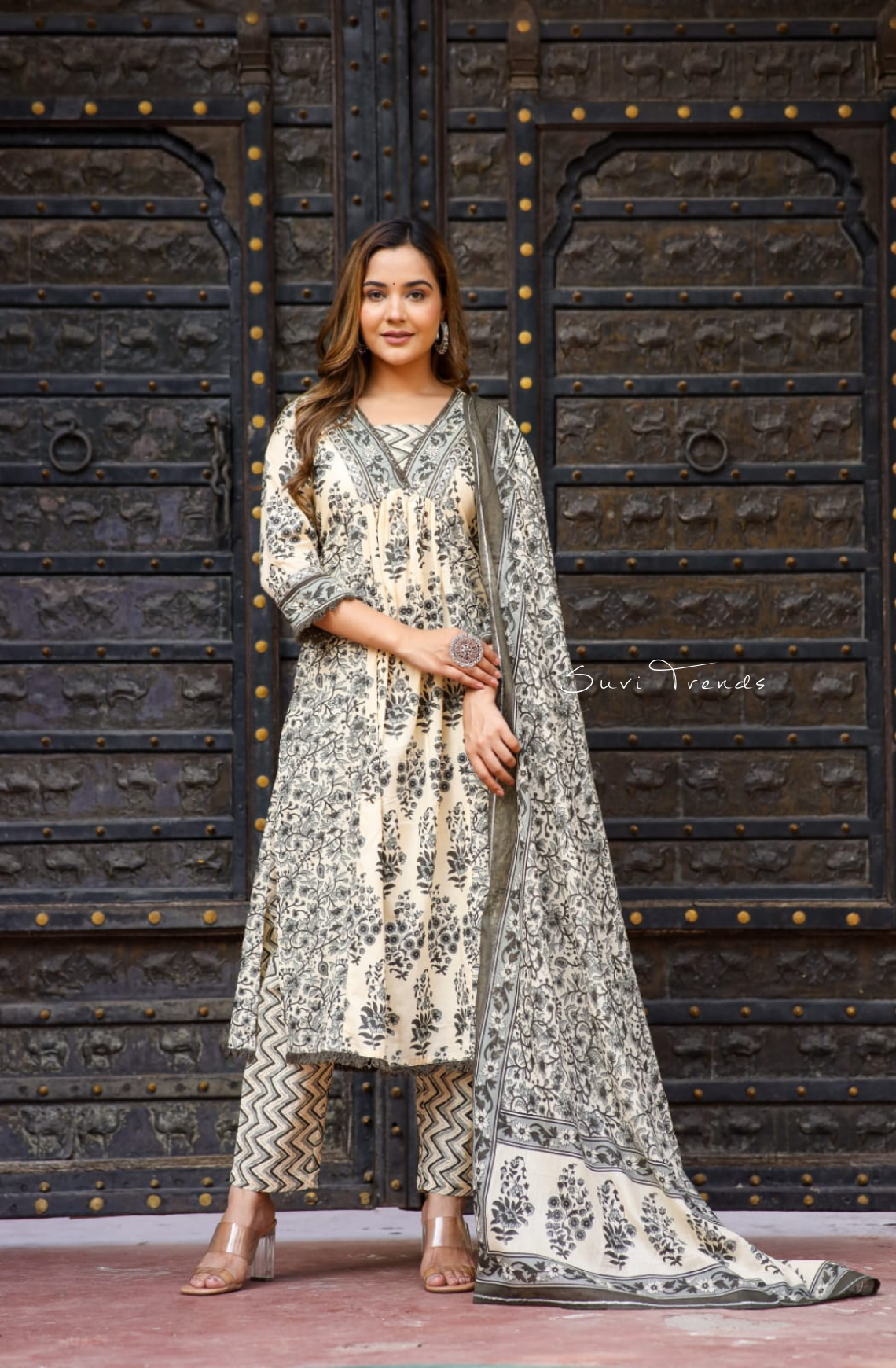 All Over Floral Printed Kurta Set - Grey