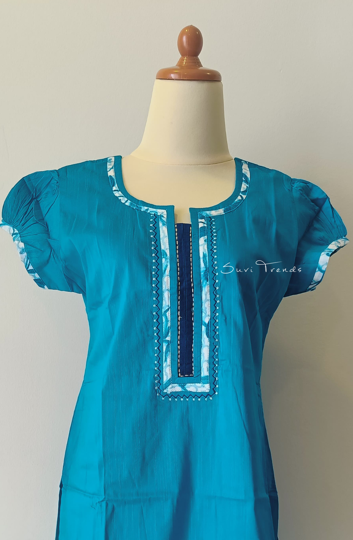 Solid Straight Kurta with Puff Sleeve - Torquoise