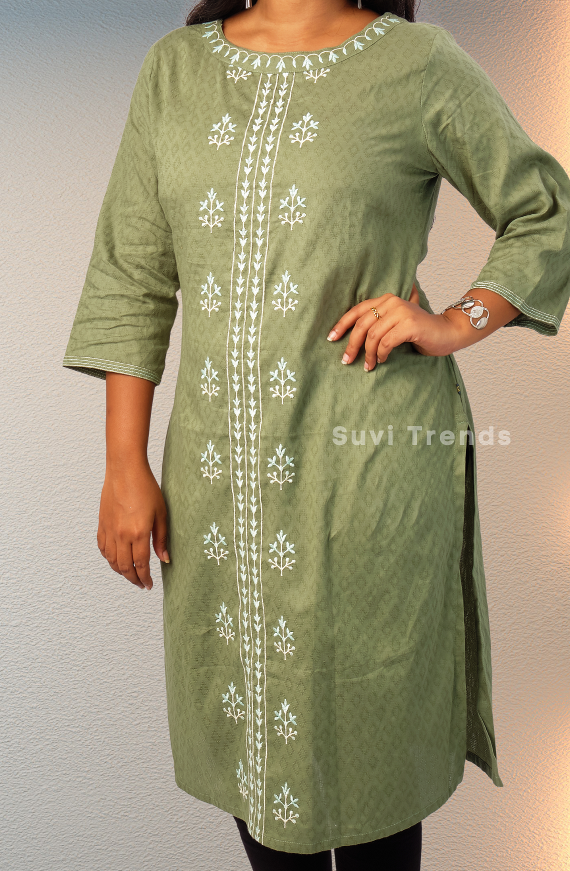 Green Embroidered Straight Cut Kurta