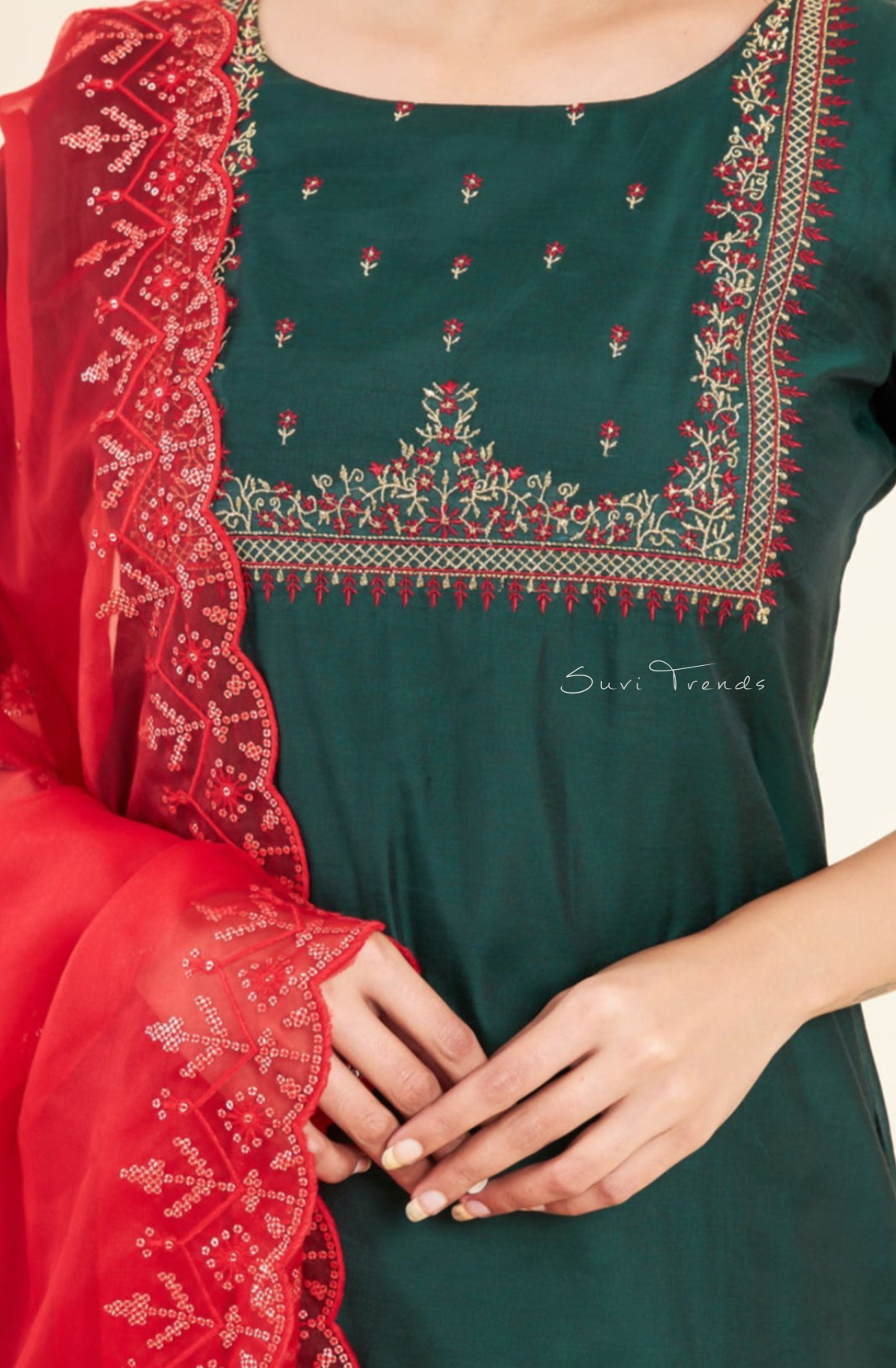 Floral & Checked Embroidered Motif Kurta Set - Green & Red