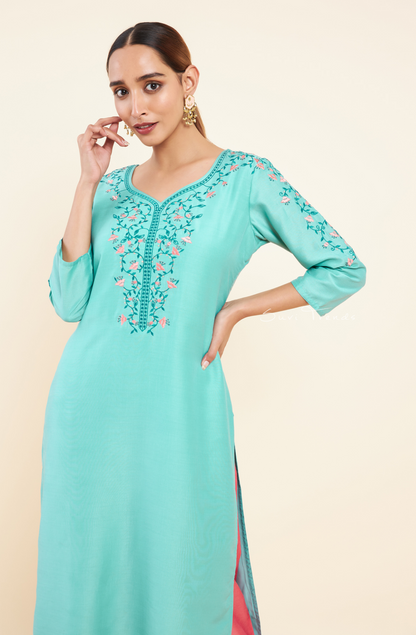 Elegant Floral Embroidered Kurta - Blue