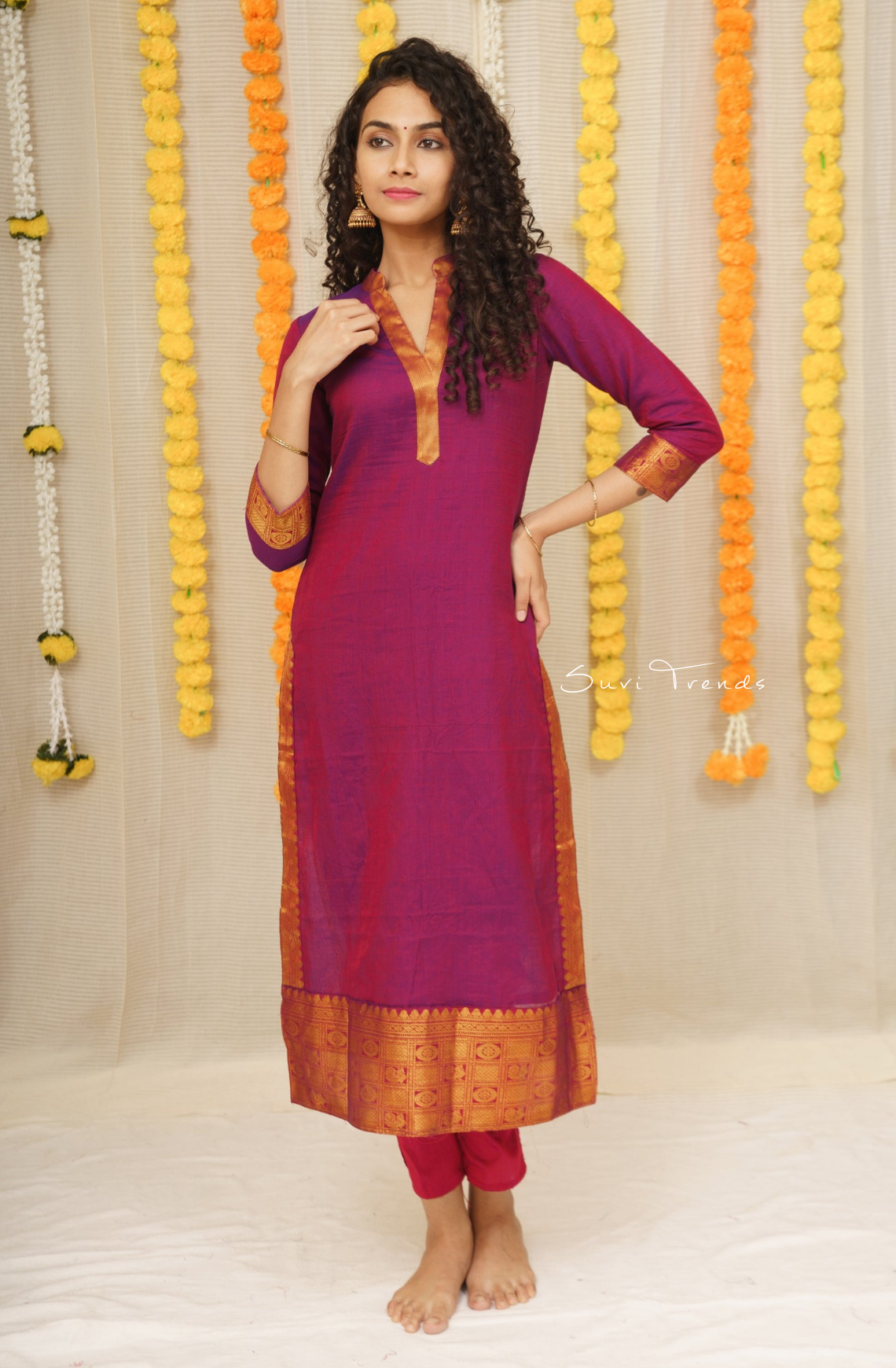 Magenta Fine Cotton 'V' Neck Kurta with Dupatta