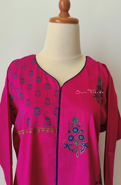 Floral Printed Straight Kurta - Pink