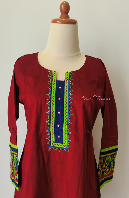 Solid Cotton Straight Kurta - Maroon