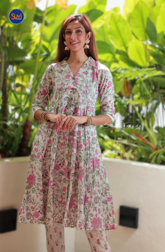Floral Printed Kurta Pant Set - Greyish White