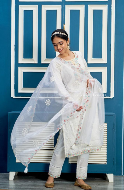 Paisley Motif Embroidered Suit Set - White
