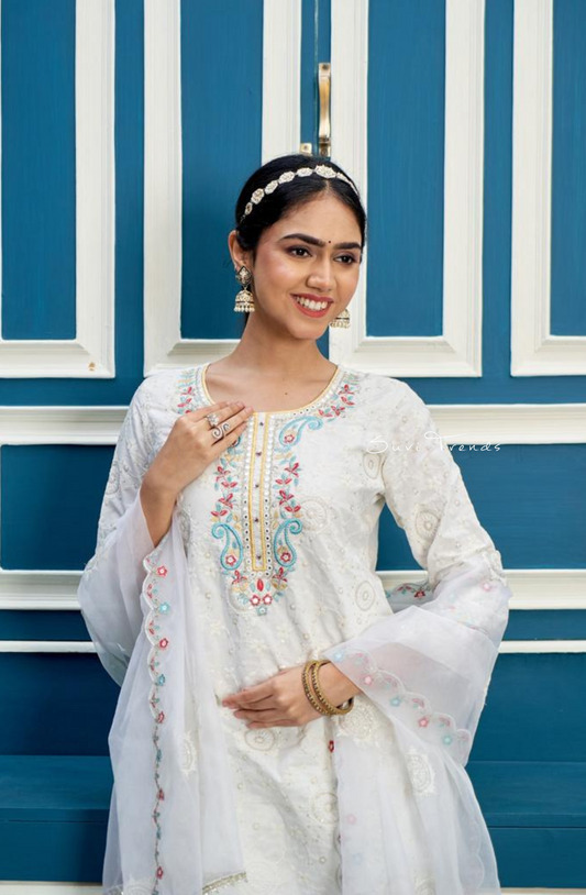 Paisley Motif Embroidered Suit Set - White